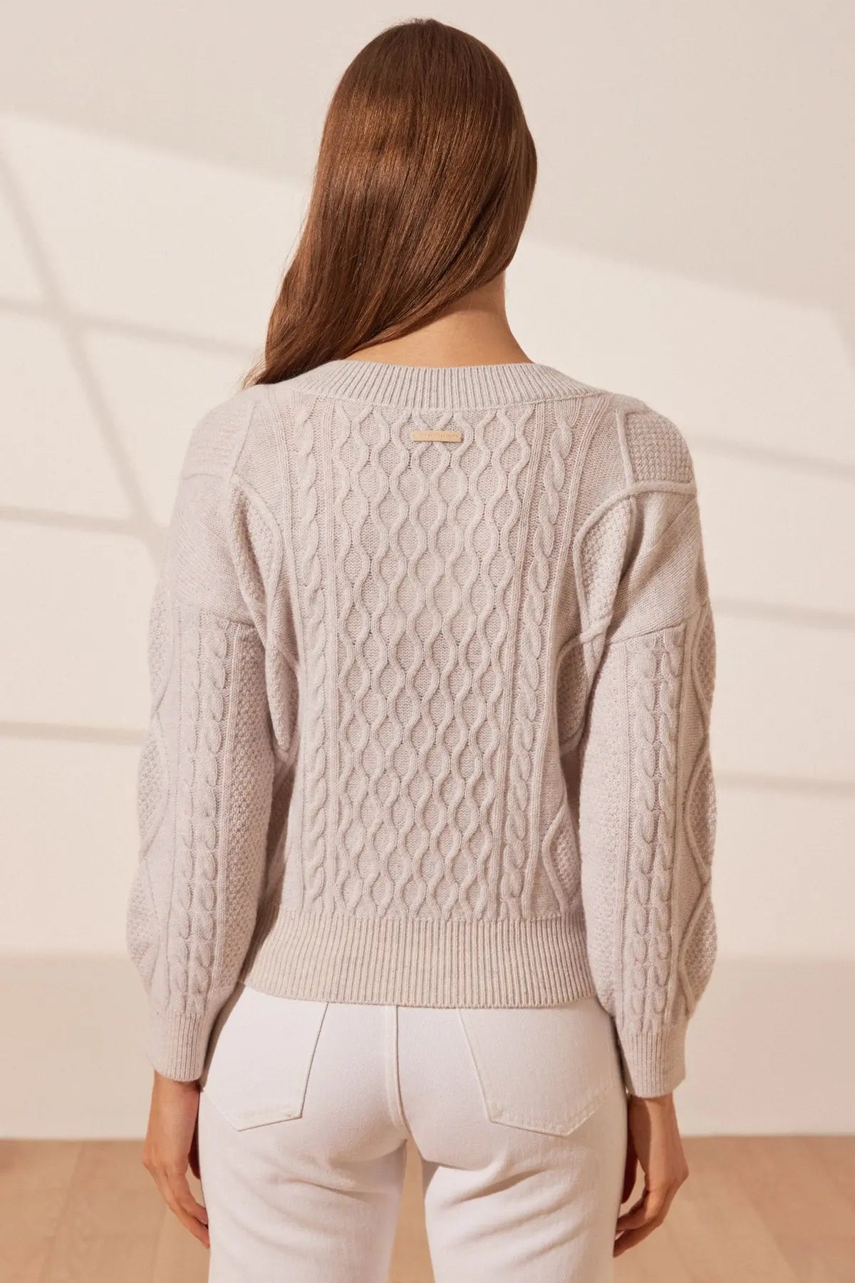 Ekru Aurora Avustralya Yünü Kaşmir Saç Örgülü V Yaka Uzun Kollu Kadın Kazak Silk and Cashmere