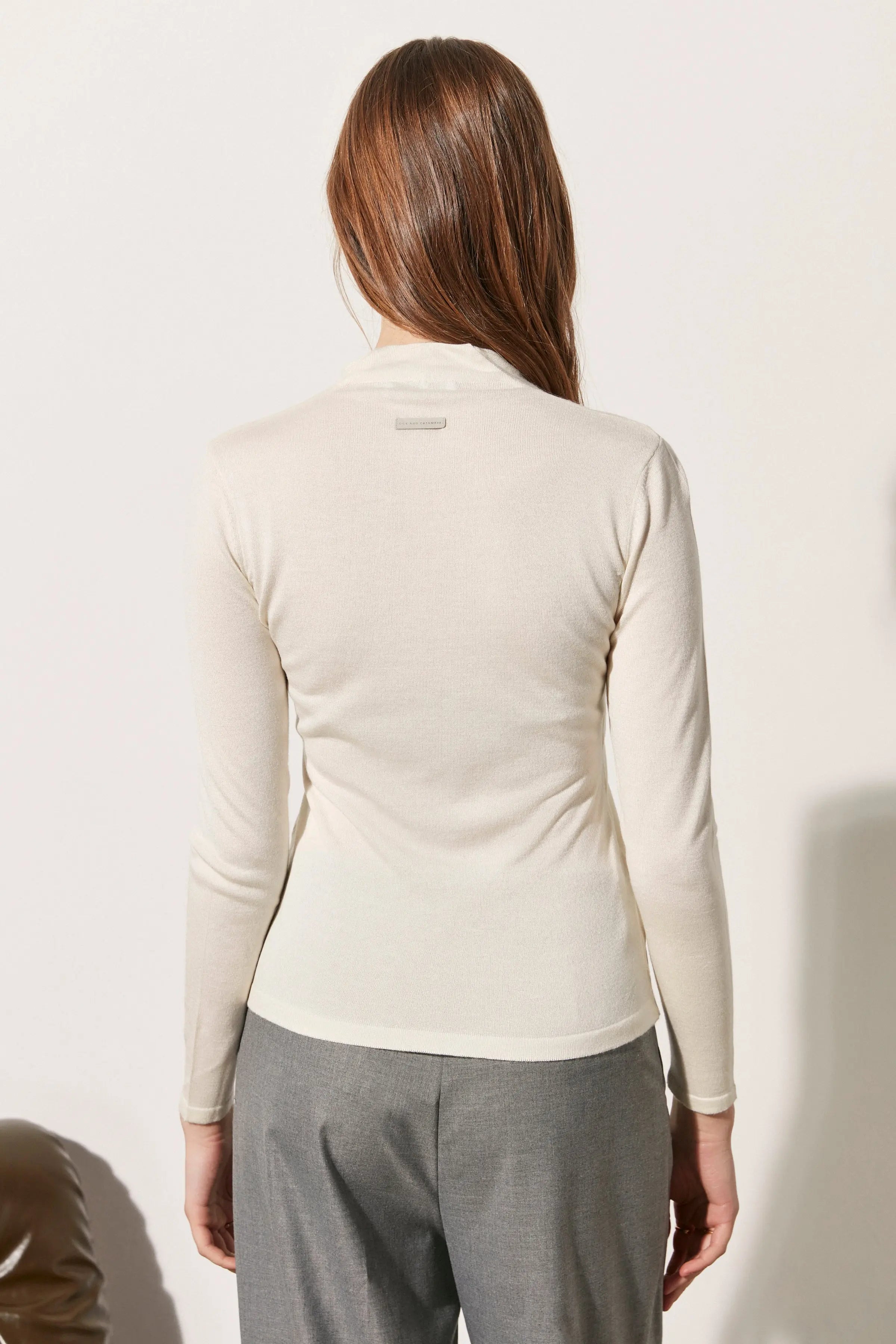 Ekru İpek ve Kaşmir Derin V Yaka Uzun Kollu Aleyna Triko Silk and Cashmere