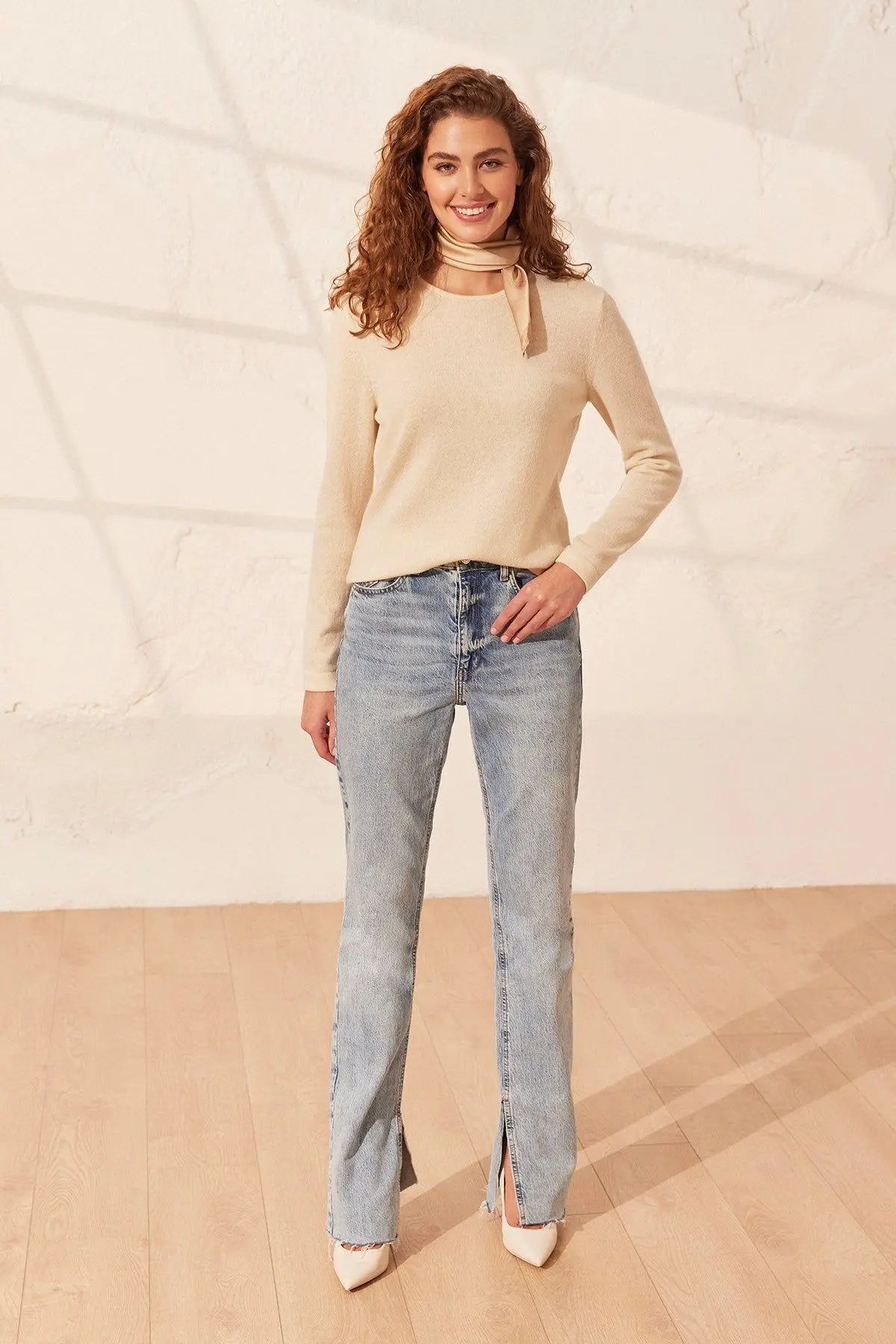 Ekru Saf Kamir Yuvarlak Yaka Uzun Kollu Kazak Silk and Cashmere