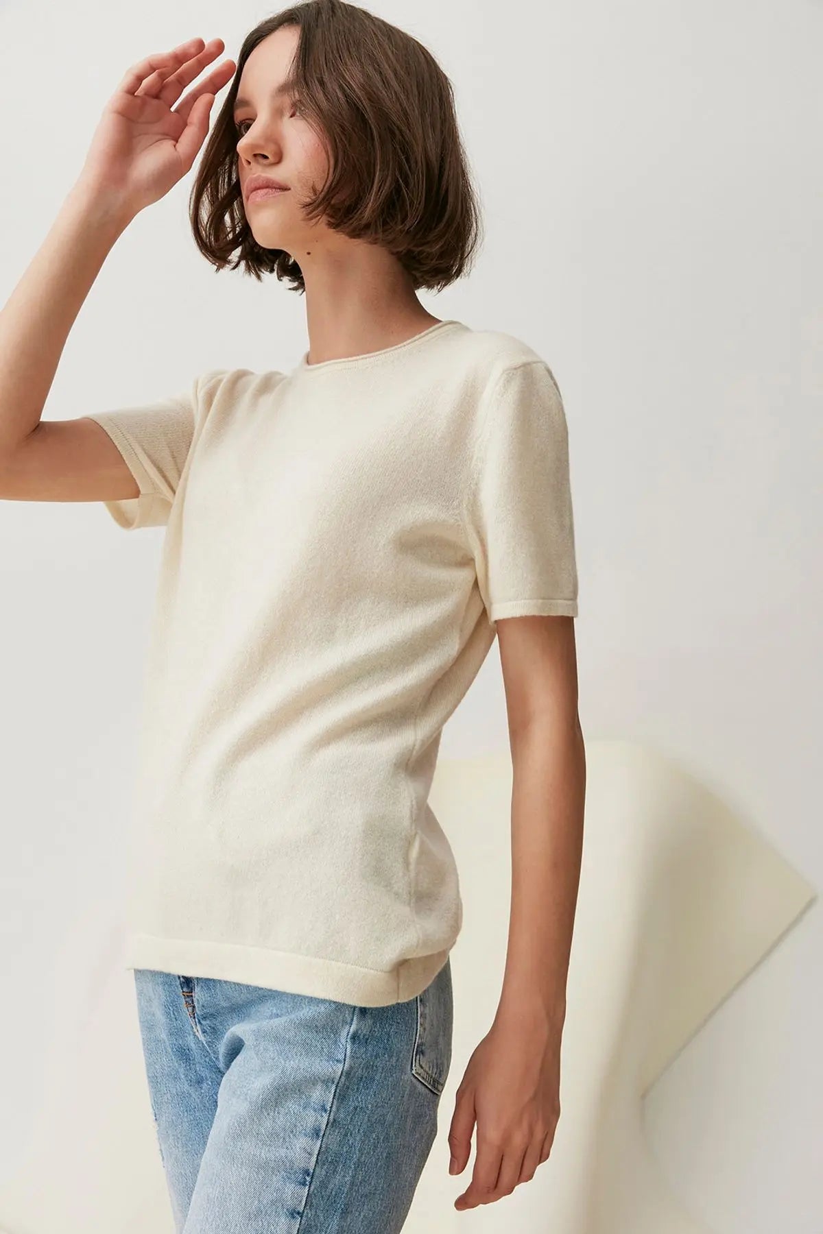 Ekru Saf Kaşmir Basic  Yuvarlak Yaka Kısa Kollu Kazak Silk and Cashmere