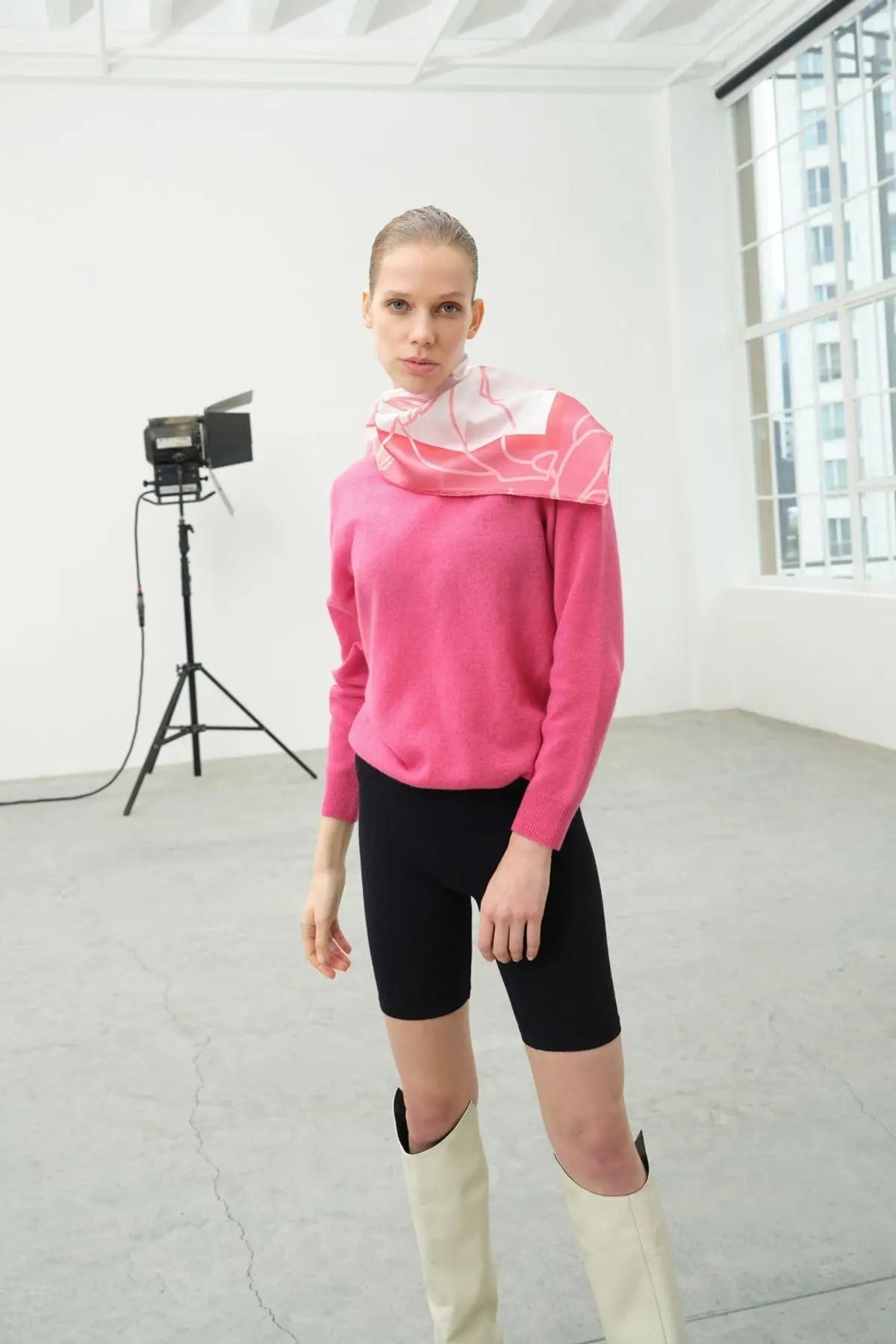 Fuşya Saf Kaşmir Veronique Yuvarlak Yaka Uzun Kollu Kazak Silk and Cashmere