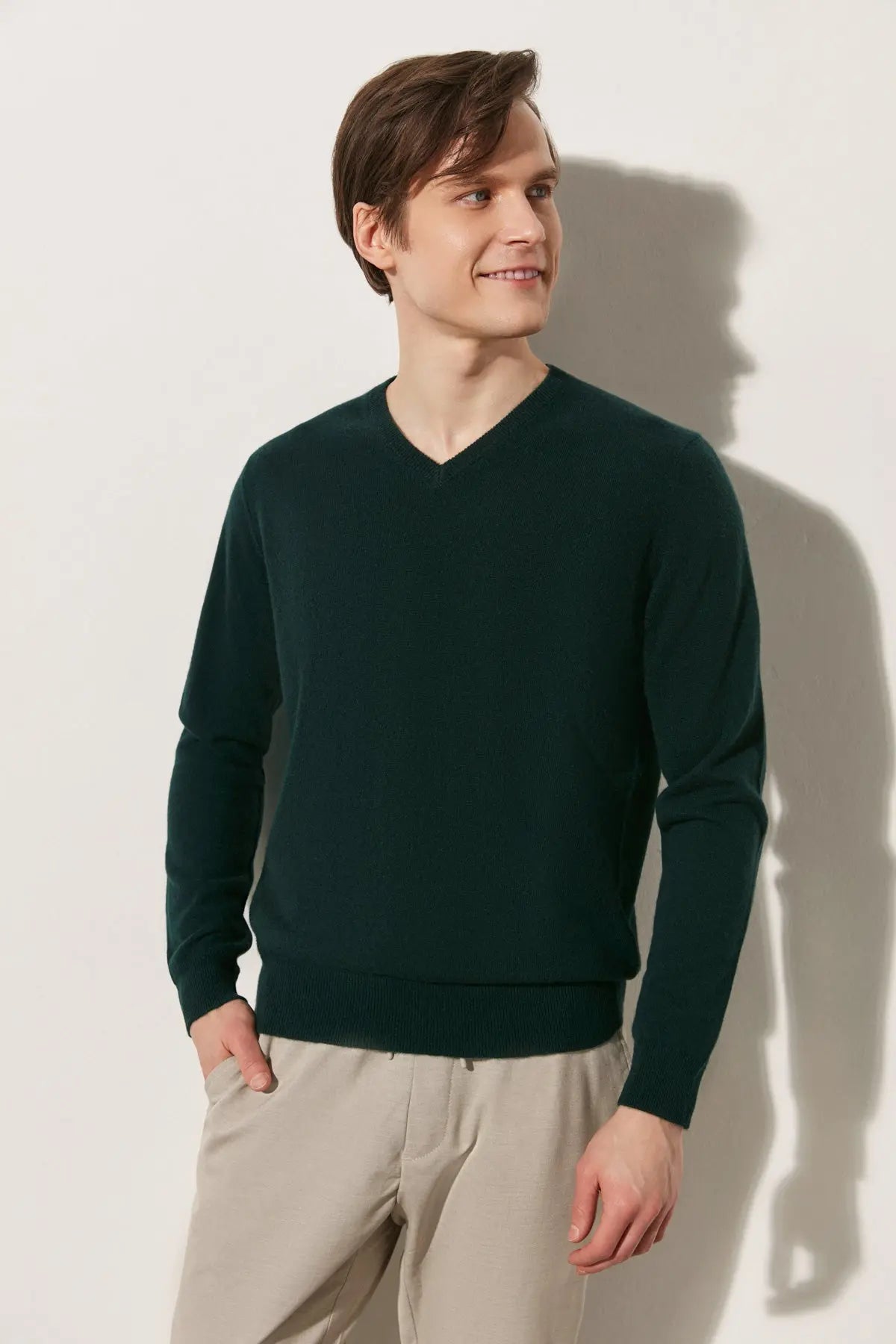 Koyu Yeşil Saf Kaşmir V Yaka Uzun Kollu Vincent Erkek Kazak Silk and Cashmere