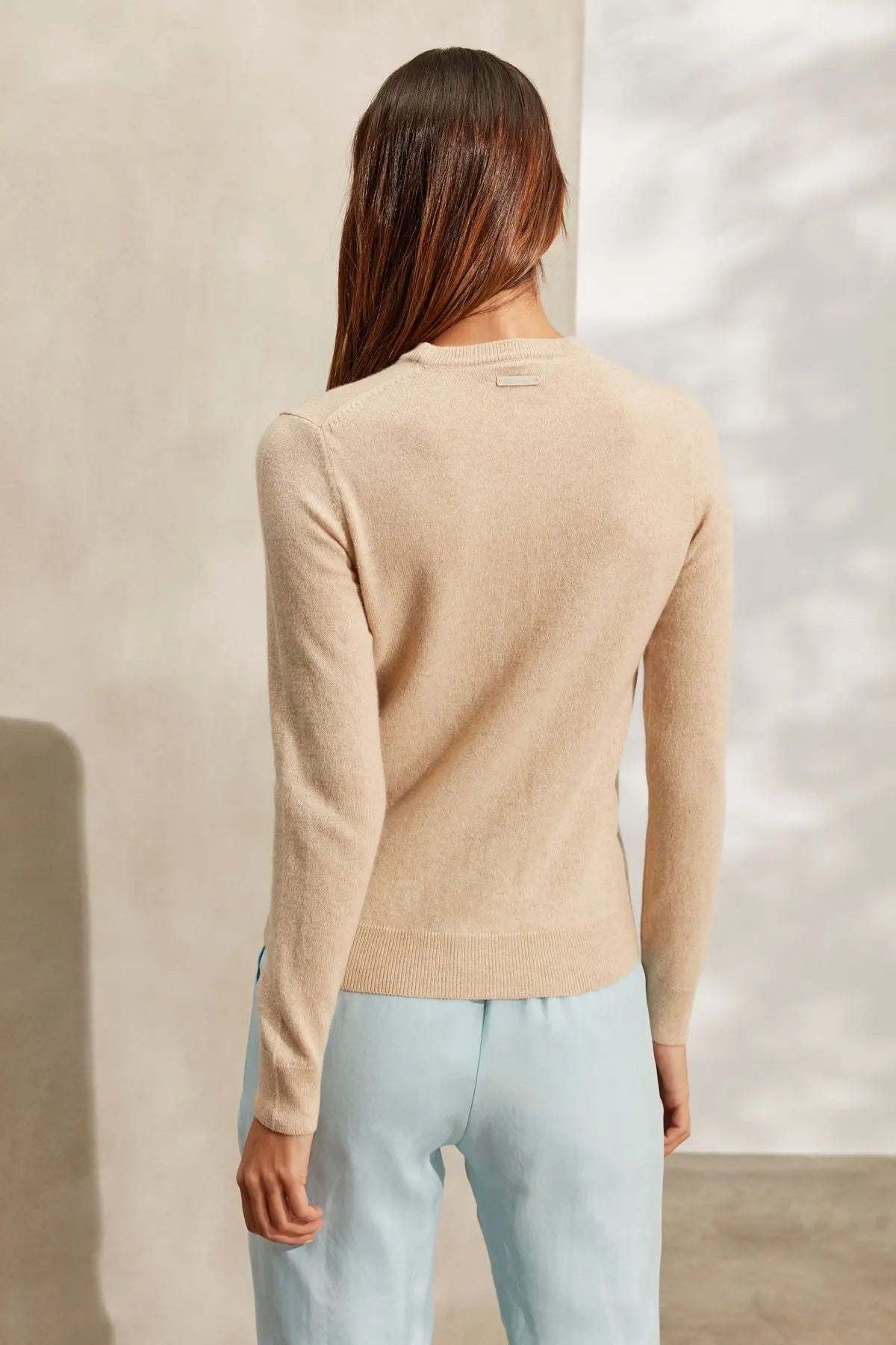 Kum Beji Saf Kamir Giulia Yuvarlak Yaka Uzun Kollu Kazak Silk and Cashmere