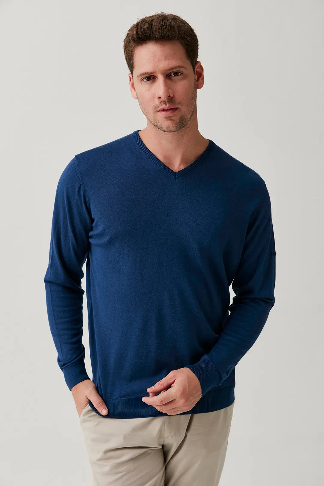 Lacivert İpek ve Kaşmir V Yaka Uzun Kollu Utku Erkek Triko Silk and Cashmere