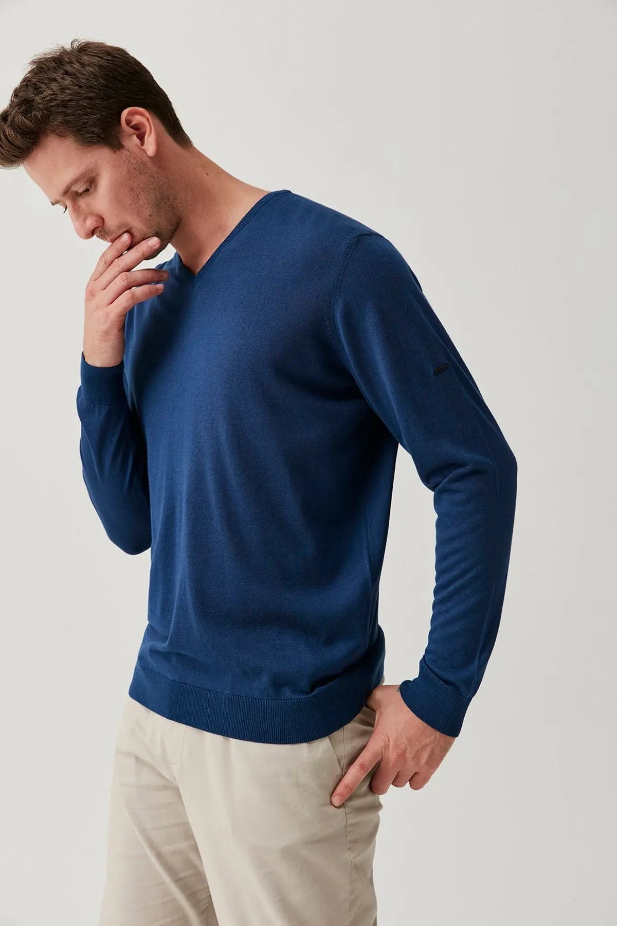 Lacivert İpek ve Kaşmir V Yaka Uzun Kollu Utku Erkek Triko Silk and Cashmere