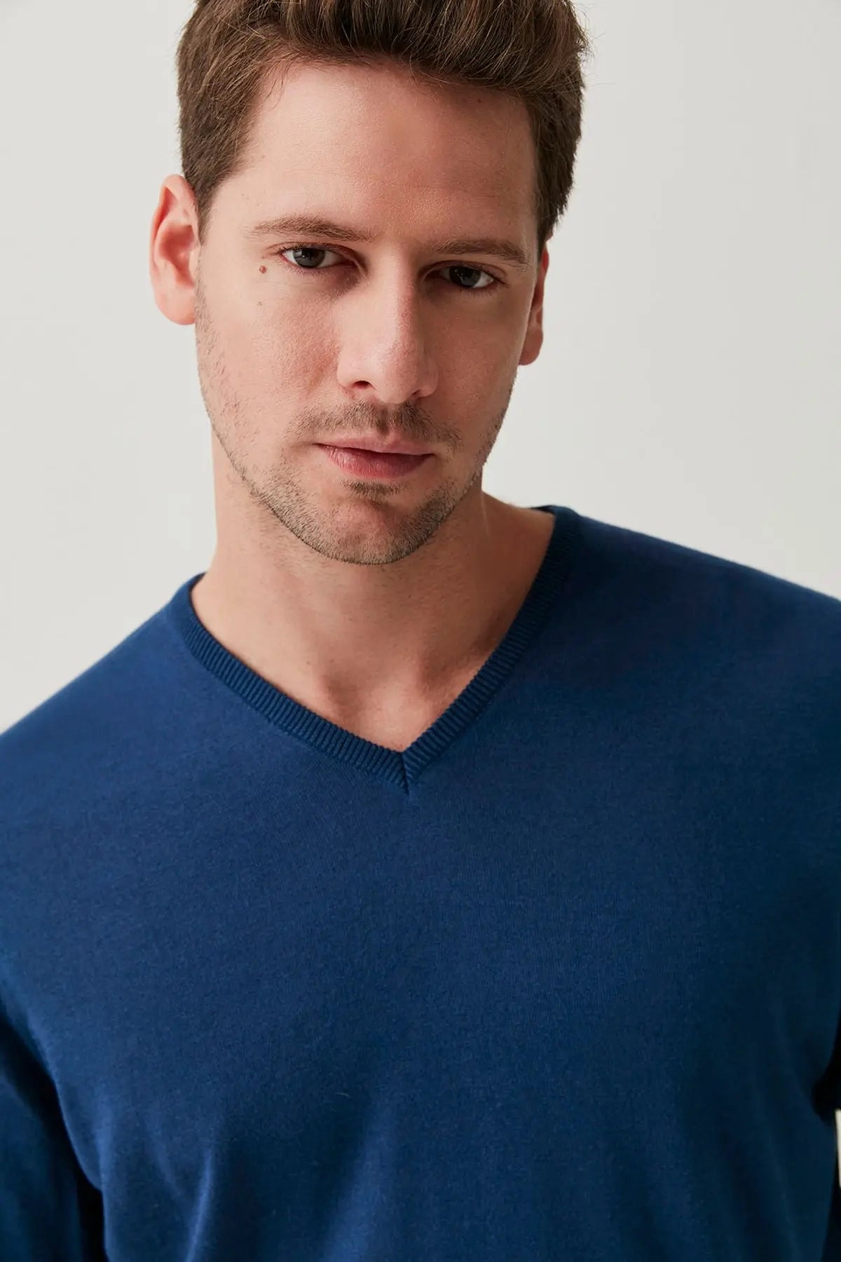 Lacivert İpek ve Kaşmir V Yaka Uzun Kollu Utku Erkek Triko Silk and Cashmere