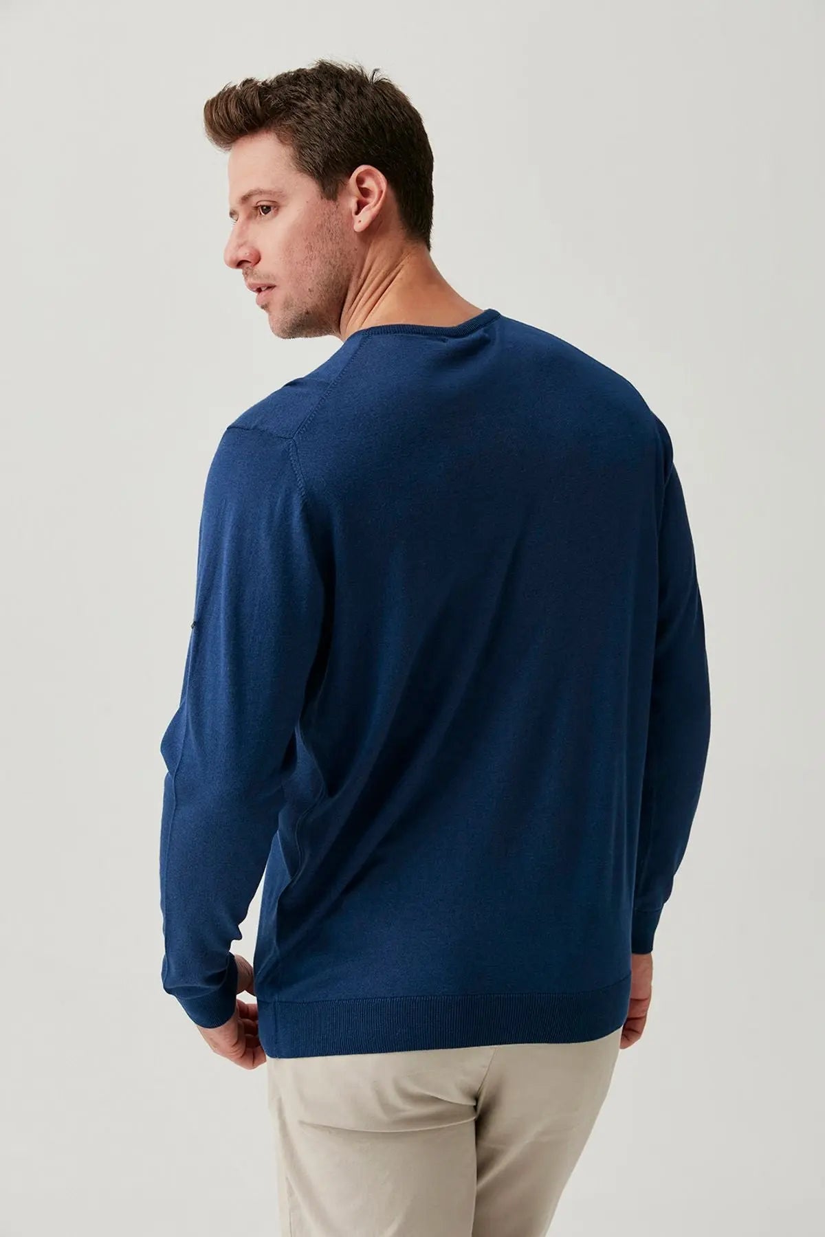 Lacivert İpek ve Kaşmir V Yaka Uzun Kollu Utku Erkek Triko Silk and Cashmere