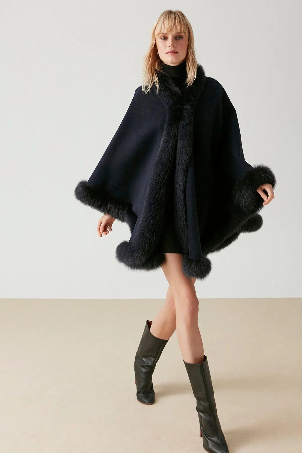 Lacivert Kaşmir Karışımlı Alexis Kürk Detaylı Pelerin Silk and Cashmere