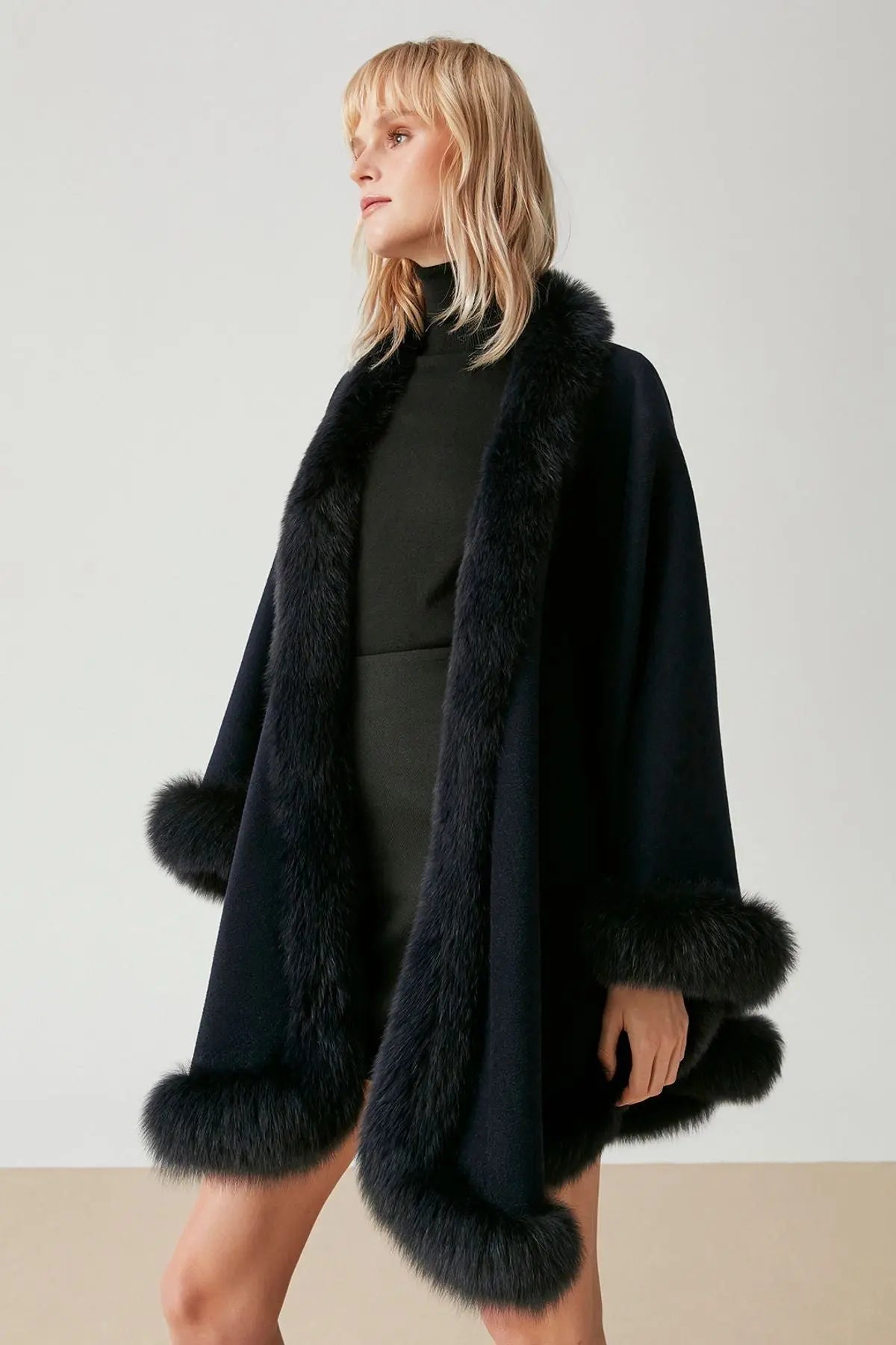 Lacivert Kaşmir Karışımlı Alexis Kürk Detaylı Pelerin Silk and Cashmere