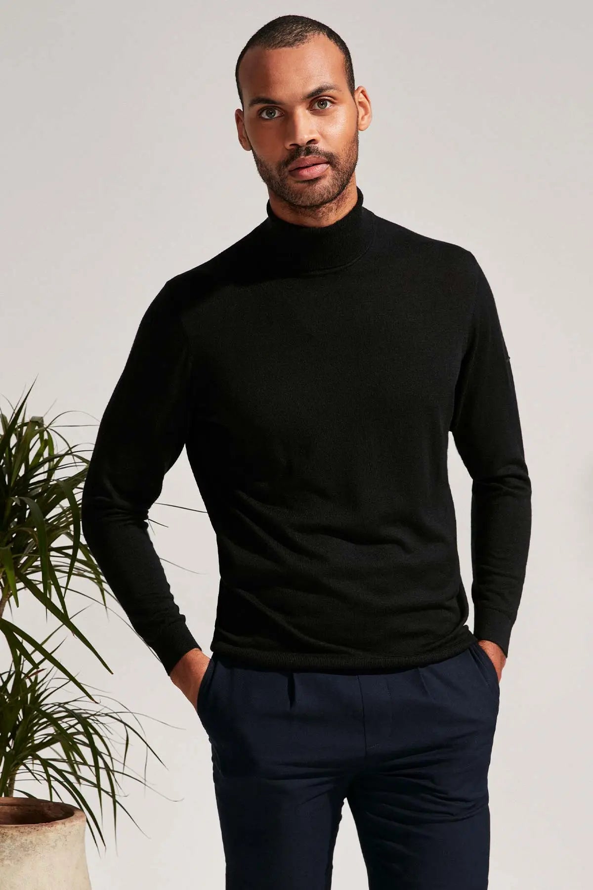 Siyah İpek ve Kaşmir Balıkçı Yaka Uzun Kollu Utku Erkek Triko Silk and Cashmere