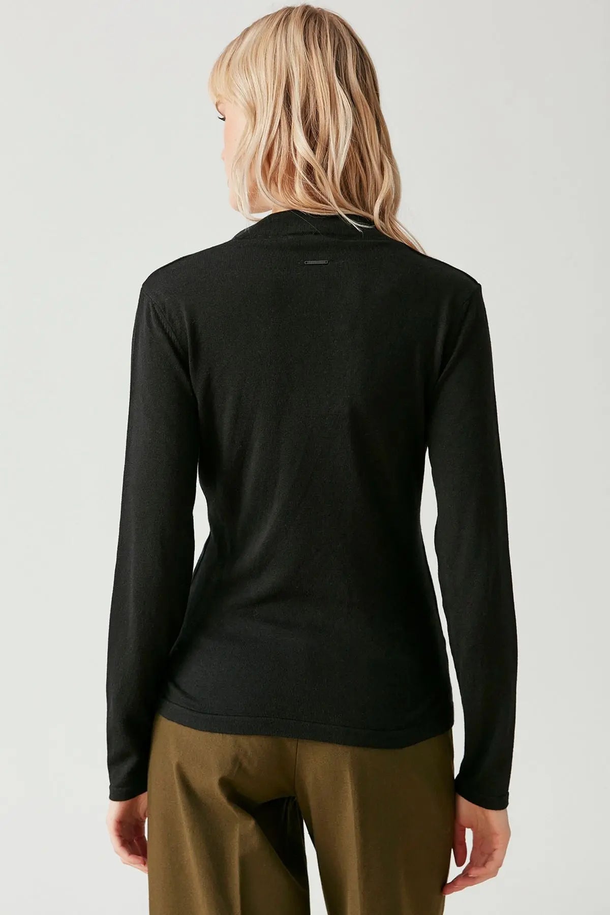 Siyah İpek ve Kaşmir Derin V Yaka Uzun Kollu Aleyna Triko Silk and Cashmere