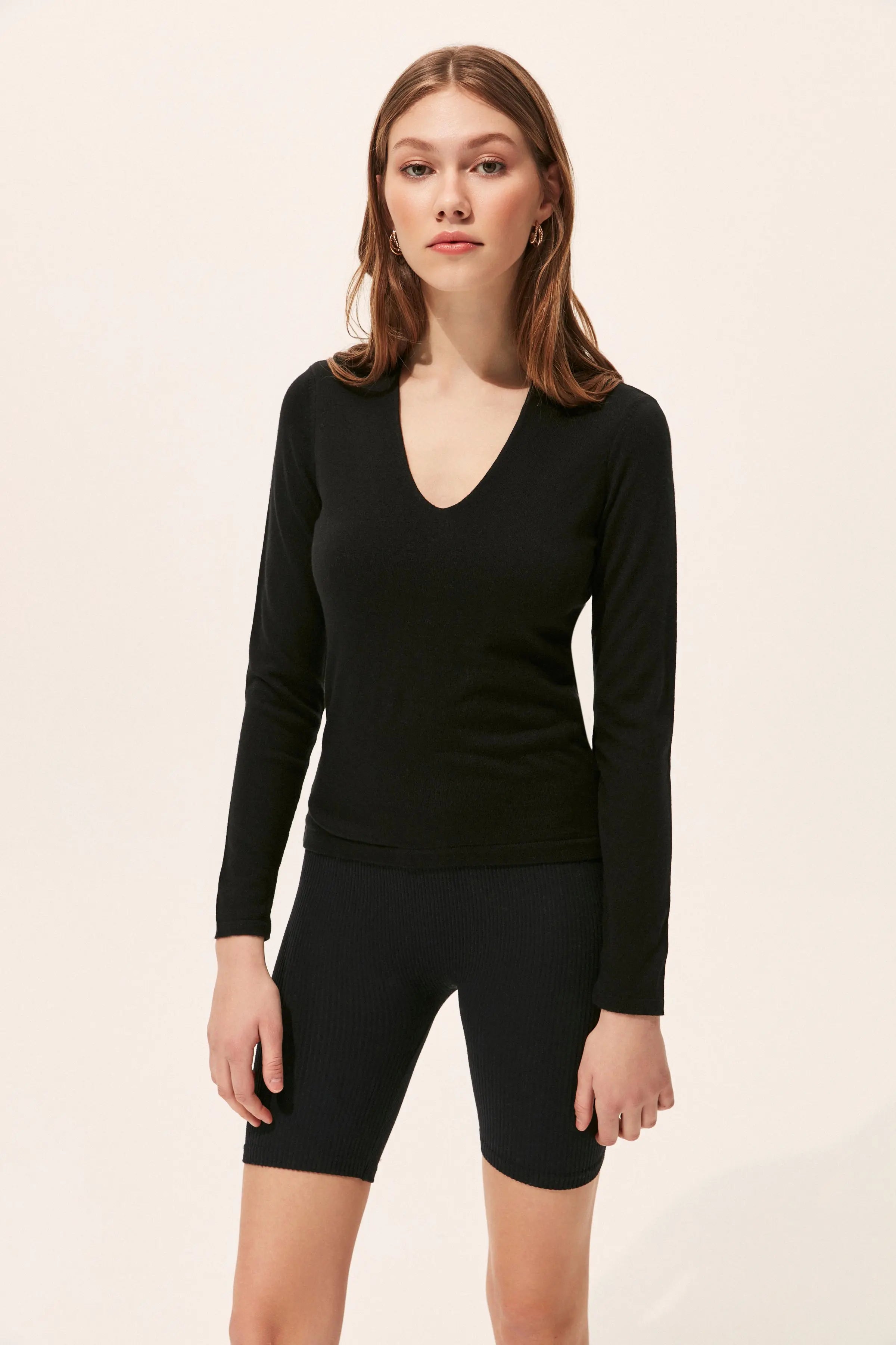 Siyah İpek ve Kaşmir Derin V Yaka Uzun Kollu Aleyna Triko Silk and Cashmere