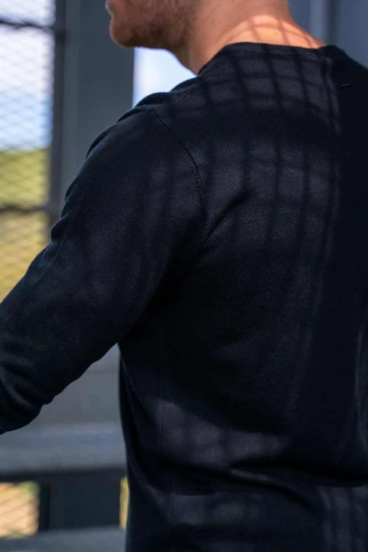 Siyah İpek ve Kaşmir V Yaka Uzun Kollu Utku Erkek Triko Silk and Cashmere