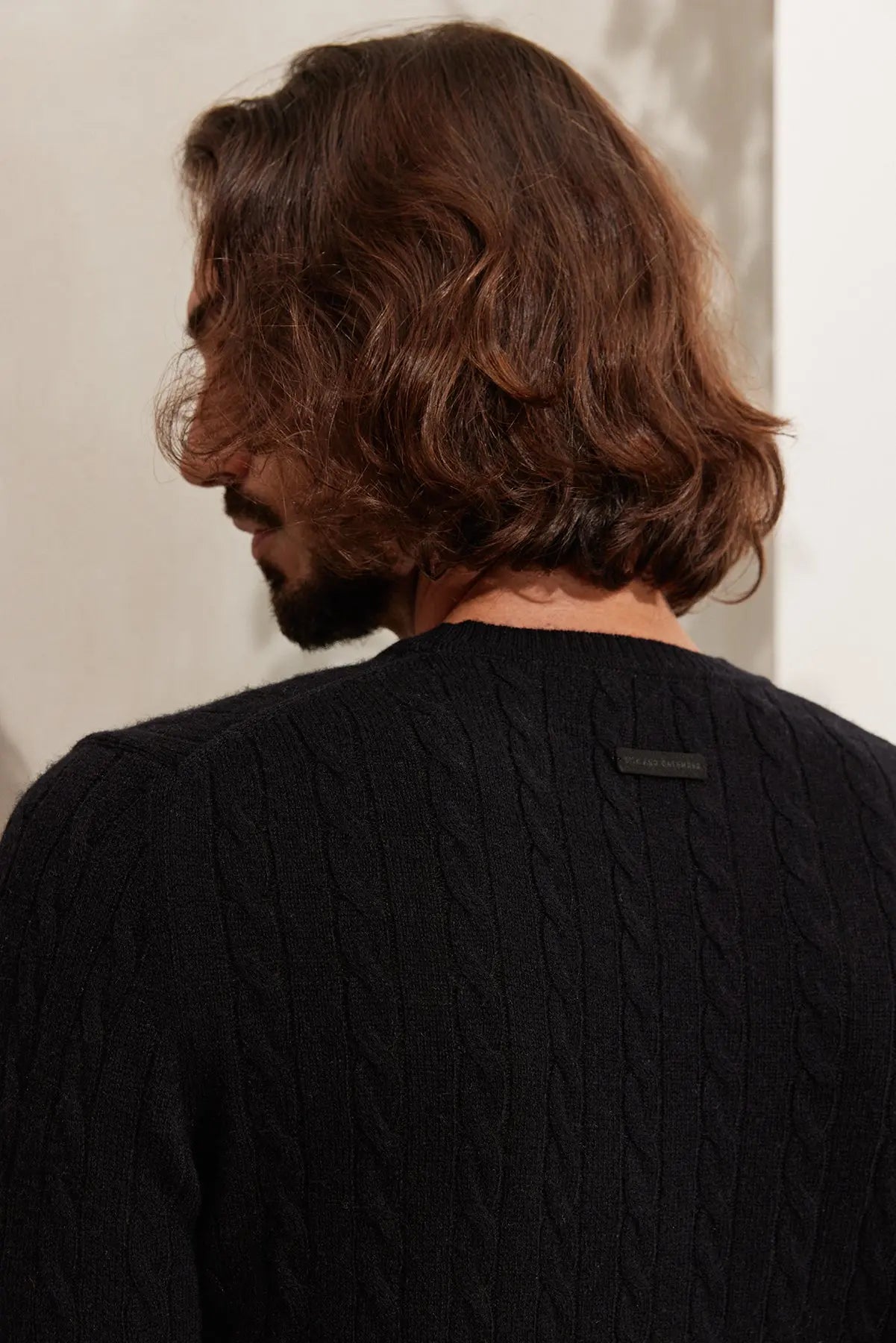 Siyah Kamir ve Yün Yuvarlak Yaka Saç Örgülü Uzun Kollu Amerigo Erkek Kazak Silk and Cashmere