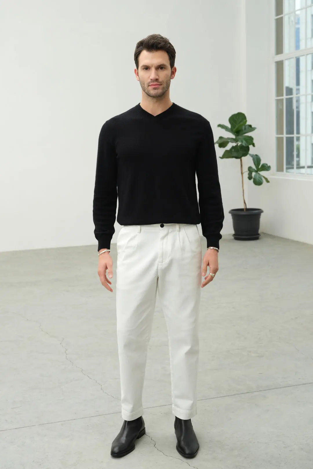 Siyah Saf Kamir V Yaka Uzun Kollu Vincent Erkek Kazak Silk and Cashmere