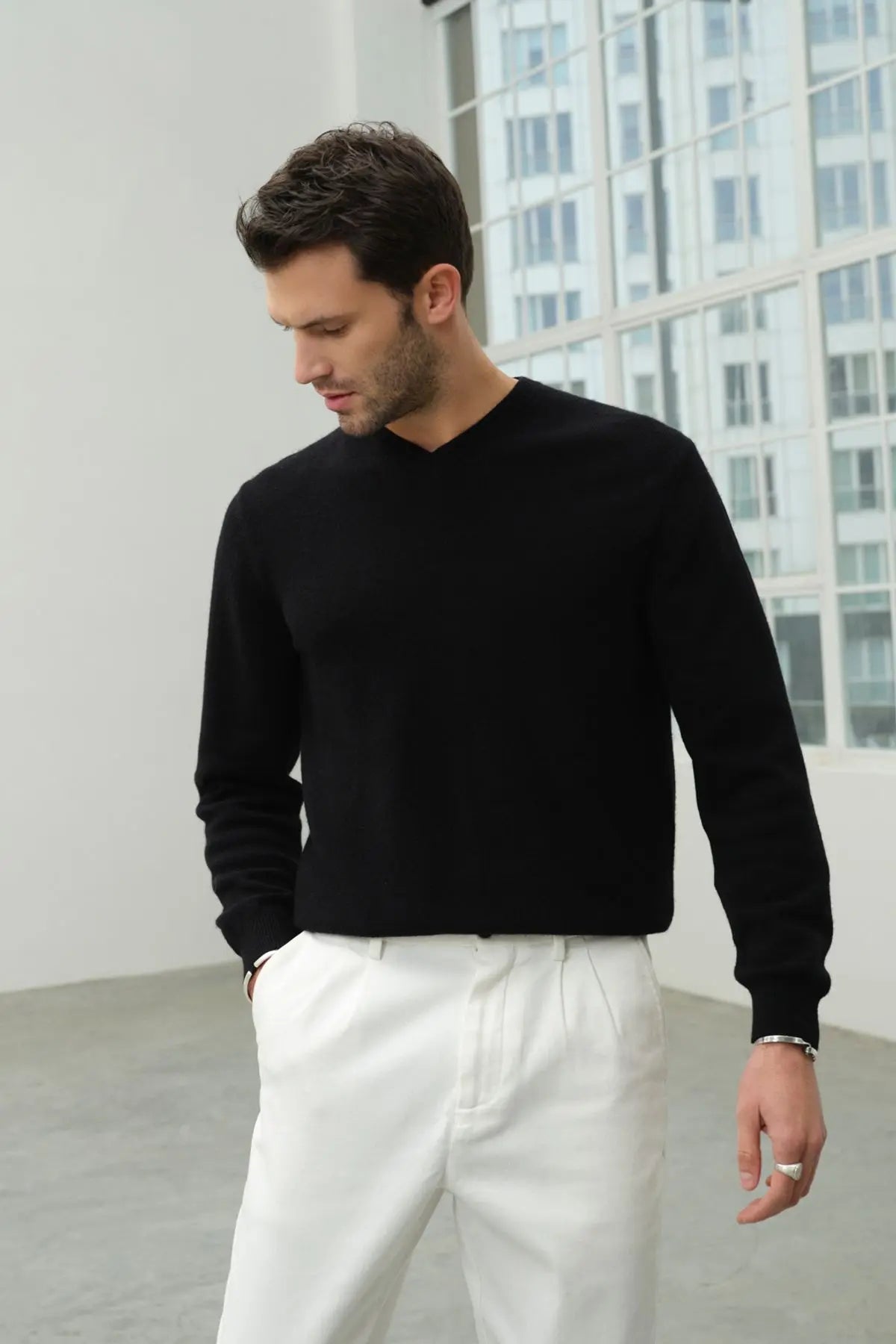 Siyah Saf Kamir V Yaka Uzun Kollu Vincent Erkek Kazak Silk and Cashmere