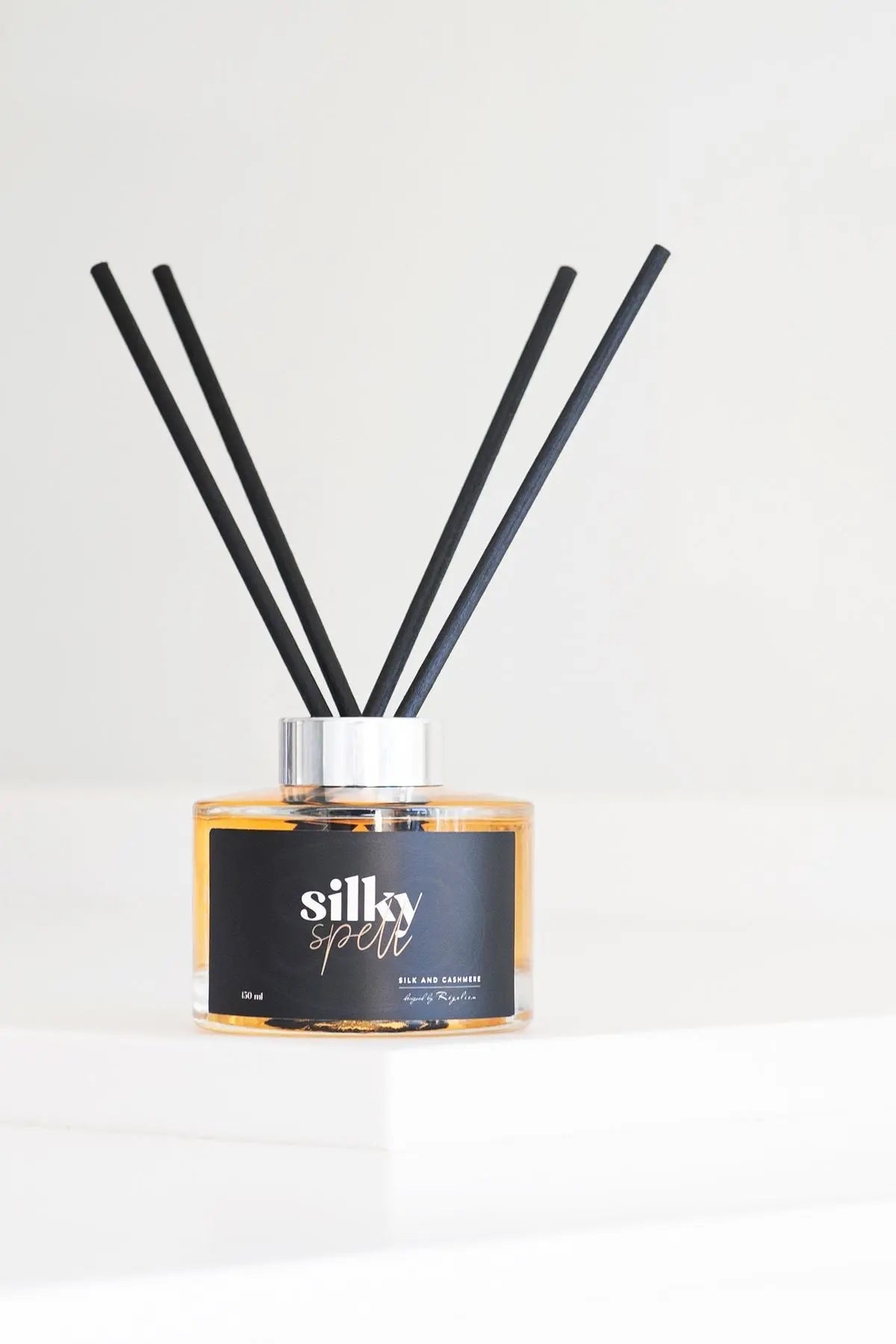 Siyah Silky Spell Ev Kokusu Silk and Cashmere