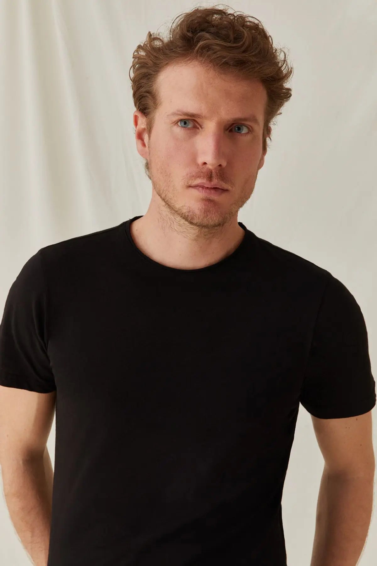 Siyah & More Pamuk Yuvarlak Yaka Kısa Kollu Tişört Silk and Cashmere