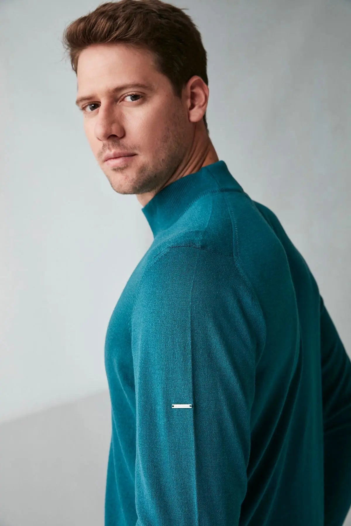 Tavuskusu İpek ve Kaşmir Yarım Balıkçı Yaka Uzun Kollu Utku Erkek Triko Silk and Cashmere