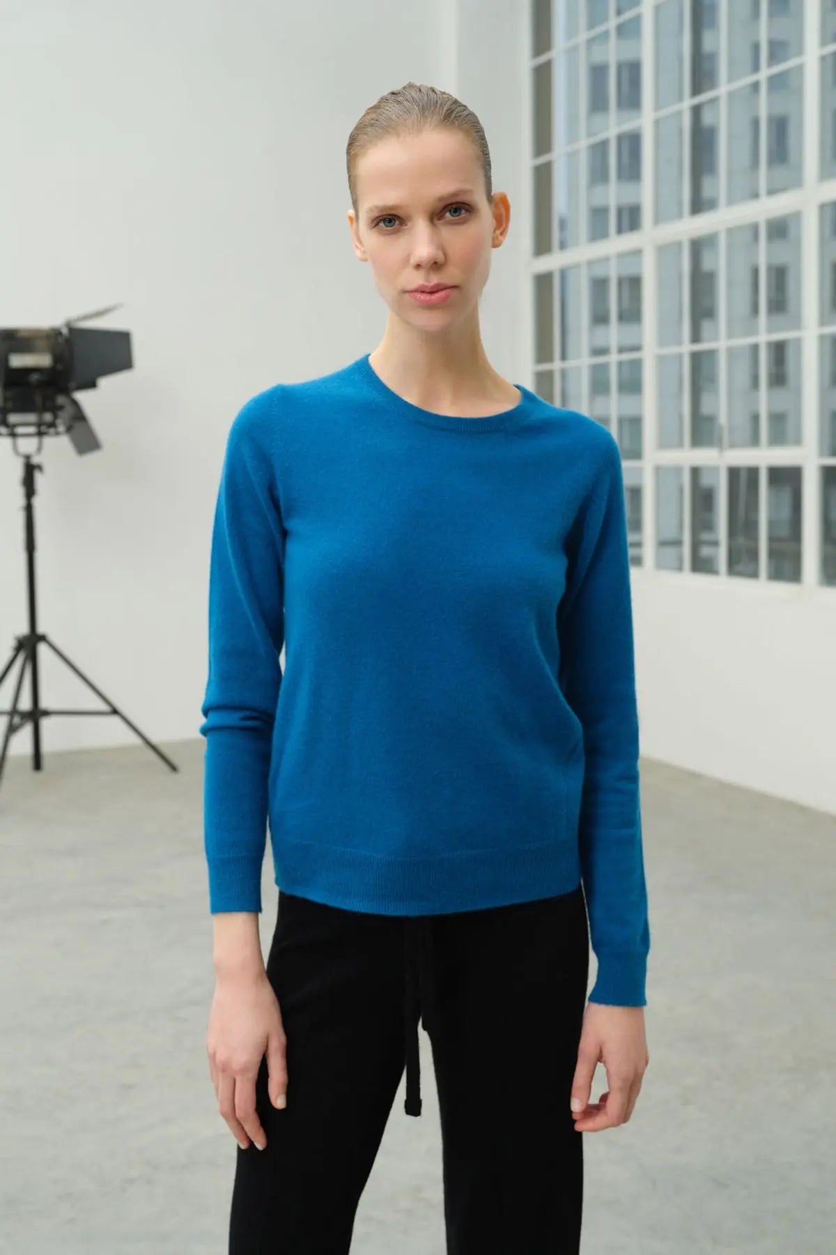 Tavuskusu Saf Kamir Veronique Yuvarlak Yaka Uzun Kollu Kazak Silk and Cashmere