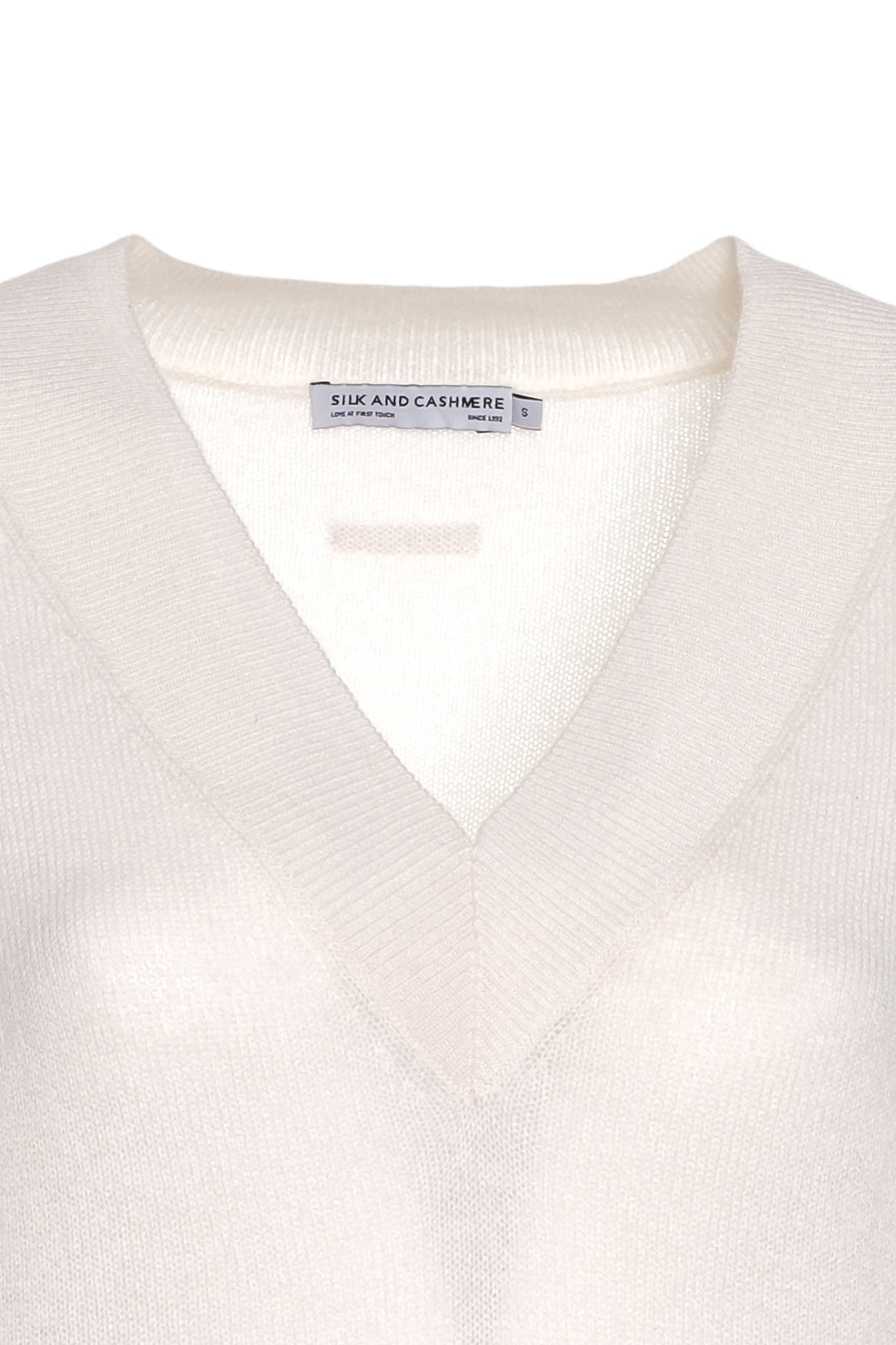 Beyaz Saf Kaşmir Kostir Derin V Yaka Rahat Kesim Kadın Triko