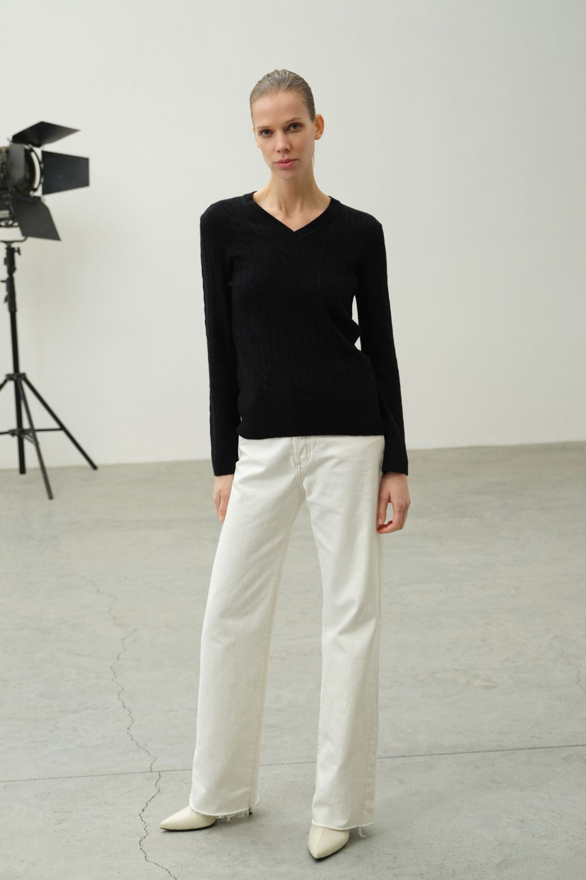 Siyah Kaşmir ve Yün Amelia Kadın Kazak