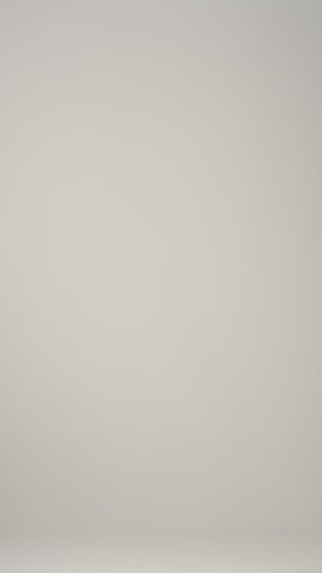 Videoyu yükle: Açık Gri İpek Pamuk Kısa Kollu Quentin Erkek Triko Gömlek