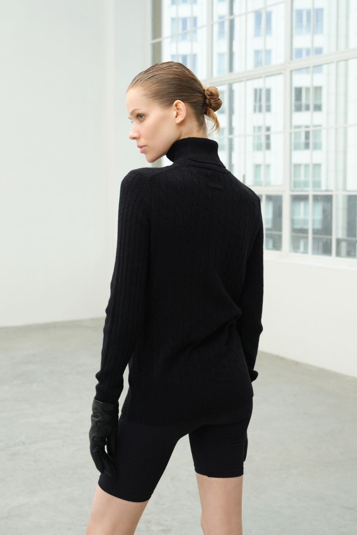 Siyah Kaşmirli Amelia Balıkçı Yaka Uzun Kollu Kazak